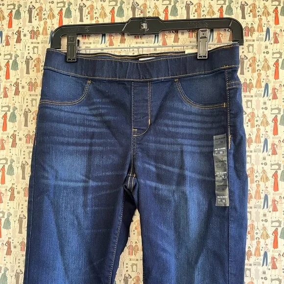 SO mid-rise jeggings 🖤 - Picture 2 of 8